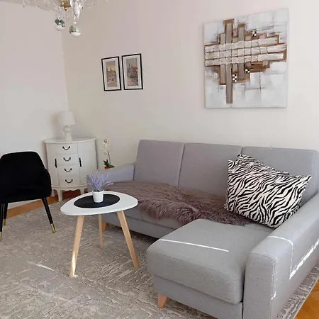 Apartament Prima